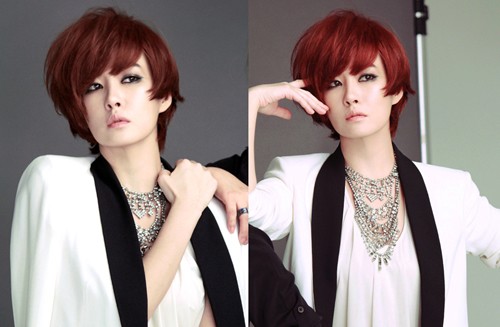 女優キム・ソナが、グラビアでカリスマ性溢れる強烈な眼差しを披露した。