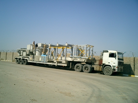 移動式変電設備(写真:豊田通商) 移動式変電設備(写真:豊田通商)