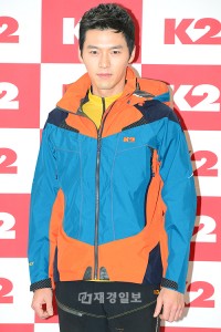 ヒョンビン、「K2 2013 S/S」でアウトドアファッションを披露