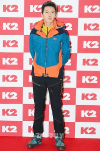 ヒョンビン、「K2 2013 S/S」でアウトドアファッションを披露（5）