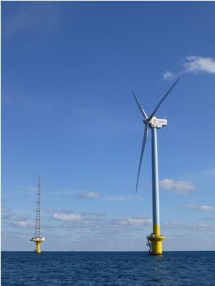 完成した風車と観測タワー（写真：鹿島）