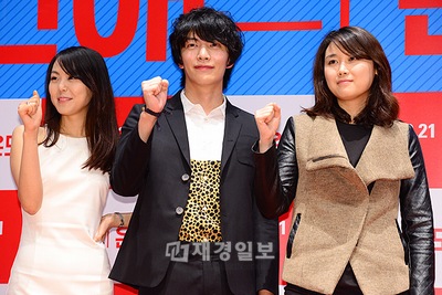 イ・ミンギ&キム・ミニ、映画『恋愛の温度』制作報告会に出席 イ・ミンギ&キム・ミニ、映画『恋愛の温度』制作報告会に出席