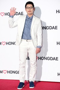 Wonder Girlsヘリム、ZE:Aグァンヒら、H&Mのパーティーイベントに出席 Bobby Kim(19) Wonder Girlsヘリム、ZE:Aグァンヒら、H&Mのパーティーイベントに出席 Bobby Kim(19)