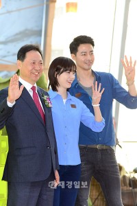 チョ・インソン&ハン・ヒョジュ、登山ウエアの記念式典に登場(6) チョ・インソン&ハン・ヒョジュ、登山ウエアの記念式典に登場(6)