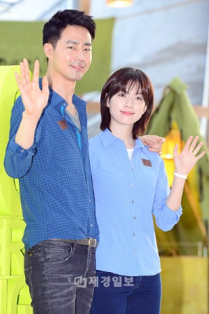 登山ウエアブランド、ブラックヤクの創立40周年記念式が開催され、専属モデルの女優ハン・ヒョジュと俳優チョ・インソンが出席した。 登山ウエアブランド、ブラックヤクの創立40周年記念式が開催され、専属モデルの女優ハン・ヒョジュと俳優チョ・インソンが出席した。