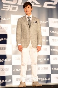 イ・ビョンホン、映画『G.I.ジョー2』の記者会見に出席 イ・ビョンホン(6) イ・ビョンホン、映画『G.I.ジョー2』の記者会見に出席 イ・ビョンホン(6)