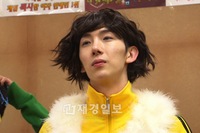 2AMのチョ・グォンが、女優キョン・ミリになりきり、熱演を見せ話題だ。