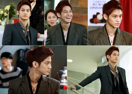 俳優キム・ボムがドラマで演じている男らしいキャラクターにピッタリの“ジンソン・ファッション”が話題になっている。