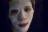 SHINeeジョンヒョンがパック中の写真を公開した。写真＝SHINeeジョンヒョンのツイッターより