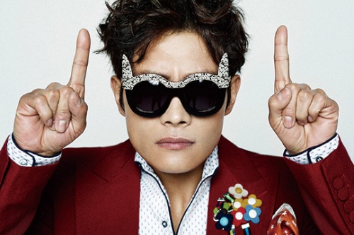 俳優イ・ビョンホンが、ハリウッドでの撮影秘話を公開した。写真=『アットスタイル』4月号