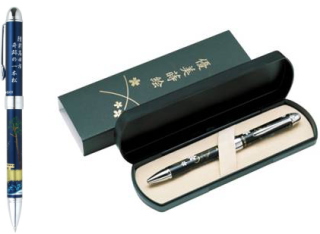 ６期ぶりに営業黒字転換したセーラー万年筆＜７９９２＞（東２）は、時間をかけて下値を切り上げる動きだ。