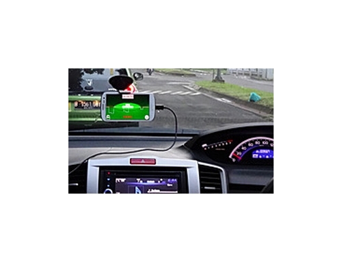車両に搭載されたスマートフォン（画像：ホンダ）