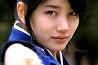 Miss Aスジが、短いながらもインパクトのある武術演技を繰り広げた。