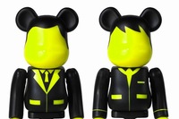 東方神起とセレクトショップ「10 Corso Como」ソウル店が、コラボグッズとしてユンホとチャンミンを模したベアブリックを公開した。（写真：東方神起Facebookページより）
