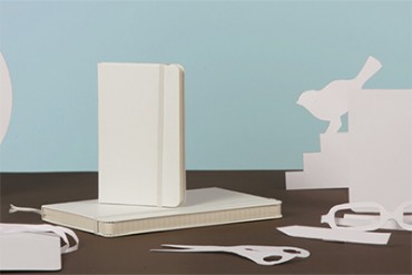 モレスキンから全て“白”の「ホワイト ノートブック」発売