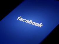 Facebookは、Android端末向けのホームアプリ「Facebook　Home」を発表した。