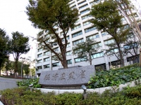 経済産業省が発表した「工場立地動向調査結果」よると、平成24年の立地件数は前年比41.1%の増加、立地面積は同207.4%となっており、立地件数は平成20年以来の1000件越えている。