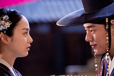 ついにキム・テヒ＆ユ・アインのロマンスがスタートした。写真=ストーリーTV