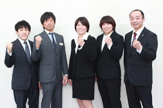 １８日から２２日まで、インドのニューデリーで開催される「２０１３アジア選手権」に、システムキッチンのトップメーカー、クリナップ＜７９５５＞（東1）が運営するのレスリング部所属４選手全員が出場、大会での活躍が期待されている。