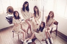 KARAが6月に開催するファンミーティング「KAMILIA SCHOOL ～KARA FAN MEETING 2013～」のKAMILIA先行予約が30日まで受付中だ。