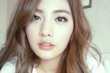 AFTERSCHOOLのナナがセルフショットを公開し注目を集めている。