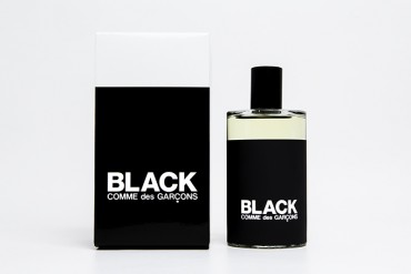 ブラック・コム デ ギャルソン初のフレグランスがデビュー