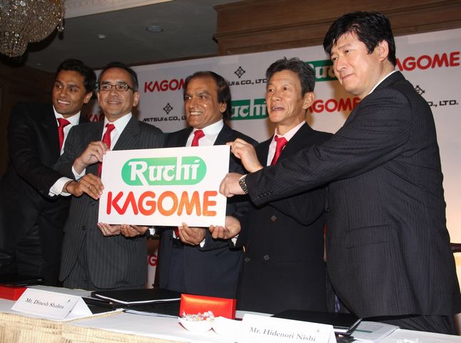 ムンバイで行われた調印式（写真：カゴメ）