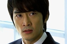 5月1日に放送されたMBCドラマ『男が愛する時』では、ソ・ミド（シン・セギョン）に対する二人の男、ハン・テサン（ソン・スンホン）とイ・ジェヒ（ヨン・ウジン）の相反する“愛の方程式”が描かれた。