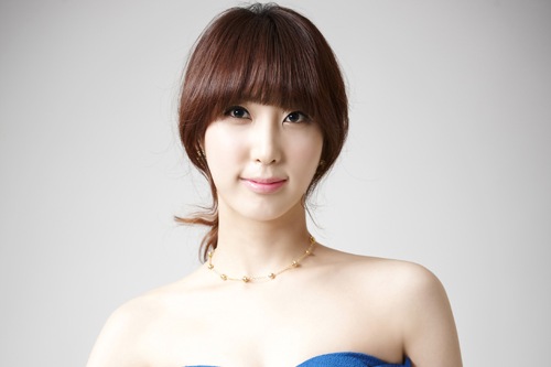 SUPER JUNIORのイトゥクの姉であることが広く知られている女優パク・イニョンが、BOMエンターテイメントと専属契約を結んだ。