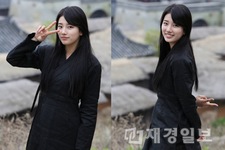 MBCドラマ『九家の書』で主演を務めるペ・スジの愛らしい魅力あふれるビハインドカットが公開された。