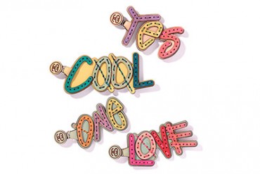 ステューシーウィメン×オジャガデザイン、耳元を彩る鮮やかなイヤリング発売