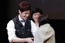 俳優キム・ボムが、29日に開催した日本のファンミーティングの模様が公開された。