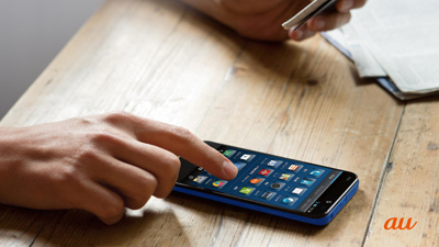 「AQUOS PHONE SERIE」（画像：KDDI）