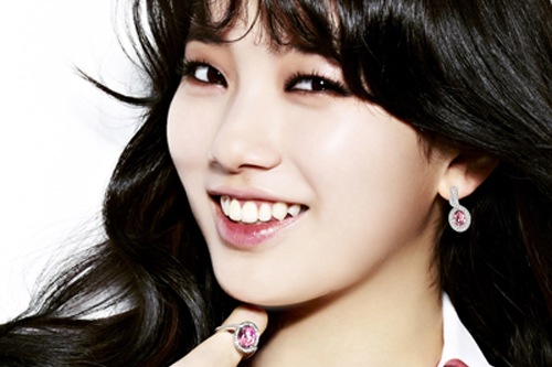 “国民の初恋”ことMiss Aのスジが、成人の日を前に大人の女性に変身、プレゼントされたい物について明かした。写真＝スワロフスキー