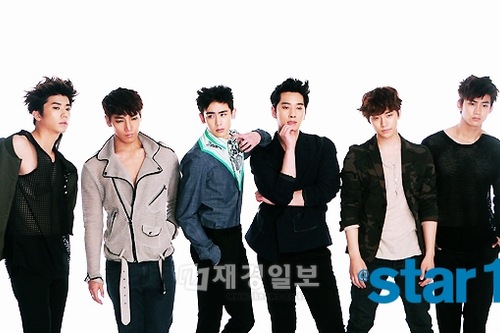 男性美を誇るアイドルグループ2PMが、韓国のファッションマガジン『アットスタイル6月号で行ったグラビア撮影及びインタビューで、体の管理に関する悩みと真の男について語った。写真=アットスタイル 6月号