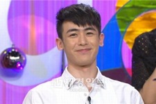 22日放送のKBS2バラエティ 「ビタミン」で、2PMのメンバー、ニックンが驚きの体の柔らかさを披露した。