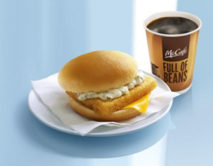 「フィレオフィッシュ」コンビのイメージ（画像：日本マクドナルド）