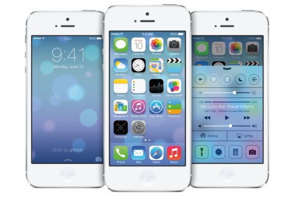 「iOS 7」（画像：アップル）