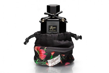 グッチ新フレグランス発売 - 女性の魅力を引き出すエレガントで官能的な花々の香り