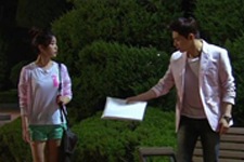 KBS2週末ドラマ『最高だ、イ・スンシン』で末娘イ・スンシンを熱演中のIUの“爽やかファッション”が注目を集めている。写真＝KBS2週末ドラマ『最高だ、イ・スンシン』キャプチャ