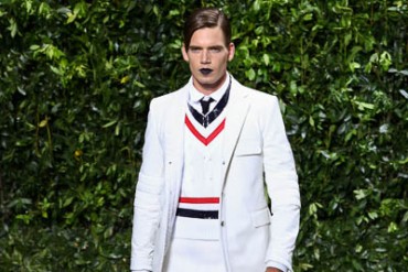 モンクレール ガム ブルー 2014年春夏コレクション - クリケットの優雅さをトリコロールで