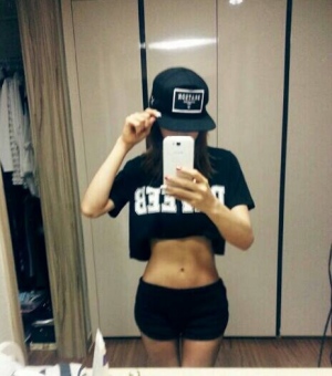 AFTERSCHOOLのジョンアが、ポールダンスの練習で鍛えた腹筋を披露し話題だ。 AFTERSCHOOLのジョンアが、ポールダンスの練習で鍛えた腹筋を披露し話題だ。