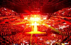 ワールドツアー中の東方神起が、LA(アメリカ)、サンティアゴ(チリ)などアメリカ大陸に続き、上海(中国)コンサートも大盛況のうちに終えた。写真=SMエンターテインメント ワールドツアー中の東方神起が、LA(アメリカ)、サンティアゴ(チリ)などアメリカ大陸に続き、上海(中国)コンサートも大盛況のうちに終えた。写真=SMエンターテインメント