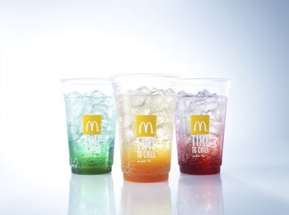 新炭酸ドリンク「マックフィズ」3種類(画像:日本マクドナルド) 新炭酸ドリンク「マックフィズ」3種類(画像:日本マクドナルド)