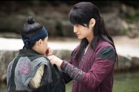 MBC月火ドラマ『火の女神チョンイ』の第8話で、キム・ボムがムン・グニョンに向けた優しさを見せ、女性視聴者の心を掴んだ。写真＝ケイパックス