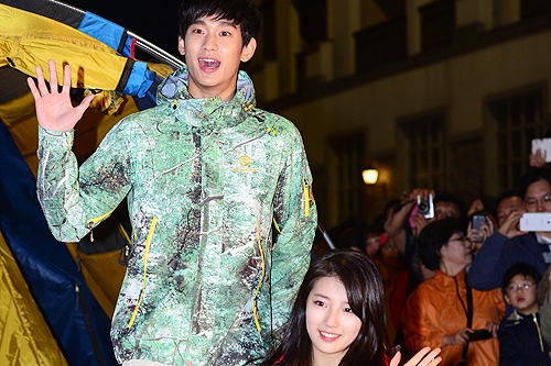 キム・スヒョンとスジが、「夏休みを一緒に過ごしたい芸能人」1位に選ばれた。