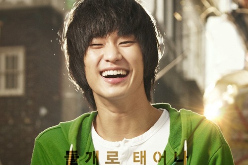 大ヒット映画『隠密に偉大に』が、平均的な上映時間を考慮して惜しくもカットされたシーンたちを盛り込んだ‘拡張版’を8月5日から上映する。