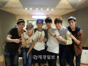 男性歌手グループNU'EST(ニューイースト)が、ヒットメーカーの“イダンヨプチャギ(二段横蹴り)”が手掛けたアルバムで8月中にカムバックする。 男性歌手グループNU'EST(ニューイースト)が、ヒットメーカーの“イダンヨプチャギ(二段横蹴り)”が手掛けたアルバムで8月中にカムバックする。