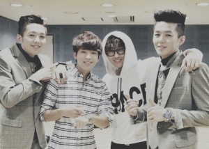 INFINITEのソンギュとウヒョンが、事務所の後輩であるTASTYを応援した。