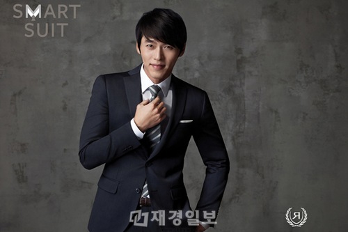 メンズファッションブランド『ROGATIS』が、2013年秋冬ブランドのモデルとして広告業界有望株のヒョンビンを起用したことを27日に明らかにした。